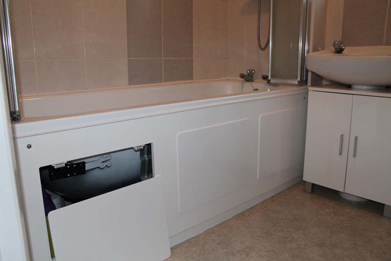 Croydex Storage Bath Panel Gloss White Wb715122