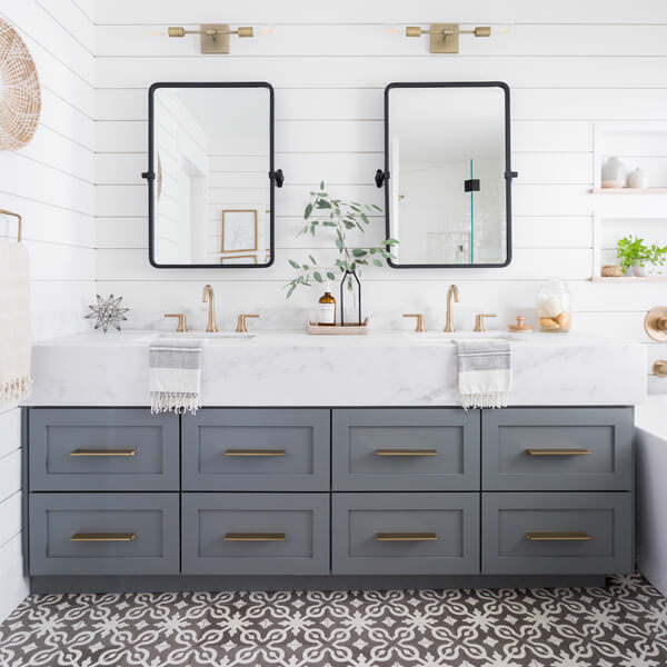 Light And Airy Bathroom