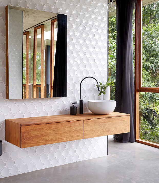 Bathroom Vanity with Counter Top Basin & Mirror